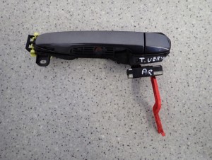 TOYOTA VERSO 09-13 KLAMKA DRZWI TYLNA PRAWA 1G3 1/7 MINIATURA