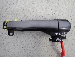 TOYOTA VERSO 09-13 KLAMKA DRZWI TYLNA PRAWA 1G3 2/7 MINIATURA