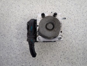 NISSAN MICRA K13 10-13 POMPA ABS STEROWNIK 6/6 MINIATURA