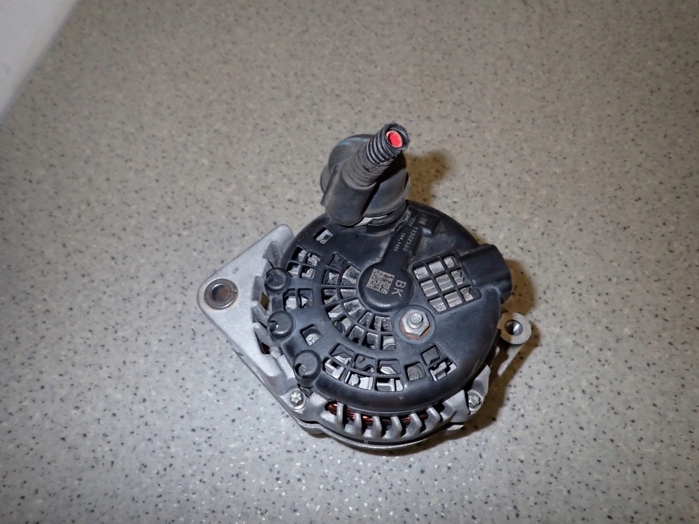 CHEVROLET CRUZE 2.0D 08- ALTERNATOR 6/8