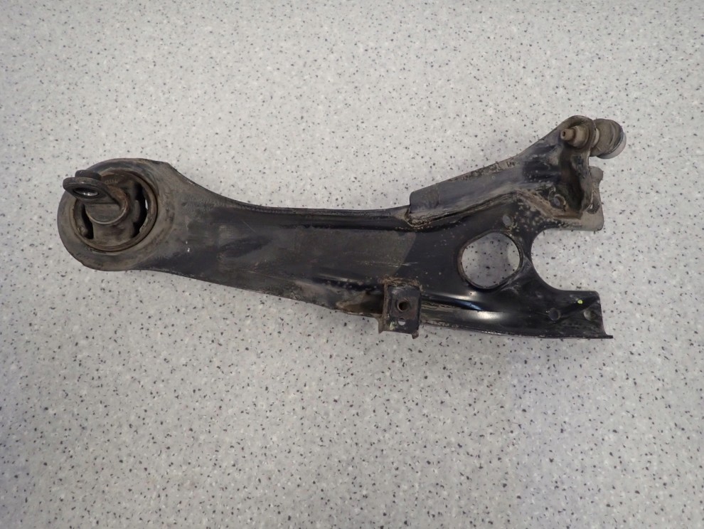 HYUNDAI i30 07-12 WAHACZ TYLNY PRAWY WZDŁUŻNY 2/4