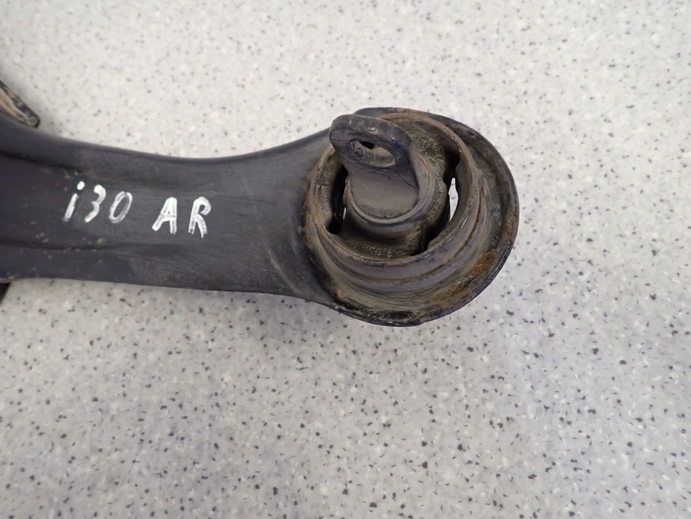 HYUNDAI i30 07-12 WAHACZ TYLNY PRAWY WZDŁUŻNY 4/4