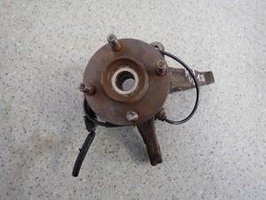 NISSAN MICRA K13 10- ZWROTNICA PRZEDNIA LEWA 1/6 MINIATURA