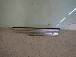 TOYOTA VERSO 09-13 SZYBA DRZWI TYLNA PRAWA 4/4 MINIATURA