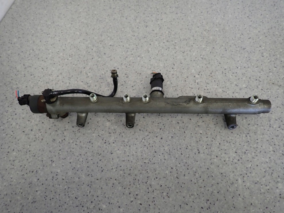 HYUNDAI TUCSON KIA SPORTAGE II 2.0 CRDI 113KM 04- LISTWA WTRYSKOWA 4/6