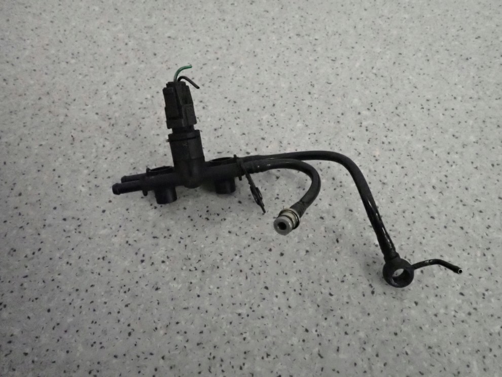 KIA SPORTAGE II TUCSON 04- 2.0 CRDI PRZEWODY ZASILAJĄCE CZUJNIK CIŚNIENIA 2/5