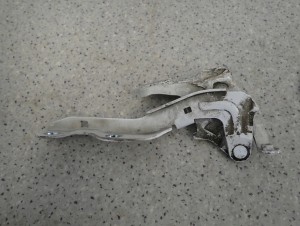 KIA CEED HATCHBACK KOMBI 07-12 ZAWIAS MASKI LEWY 2/3 MINIATURA