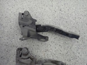 KIA CEED HATCHBACK KOMBI 07-12 ZAWIAS MASKI PRAWY 4/8 MINIATURA