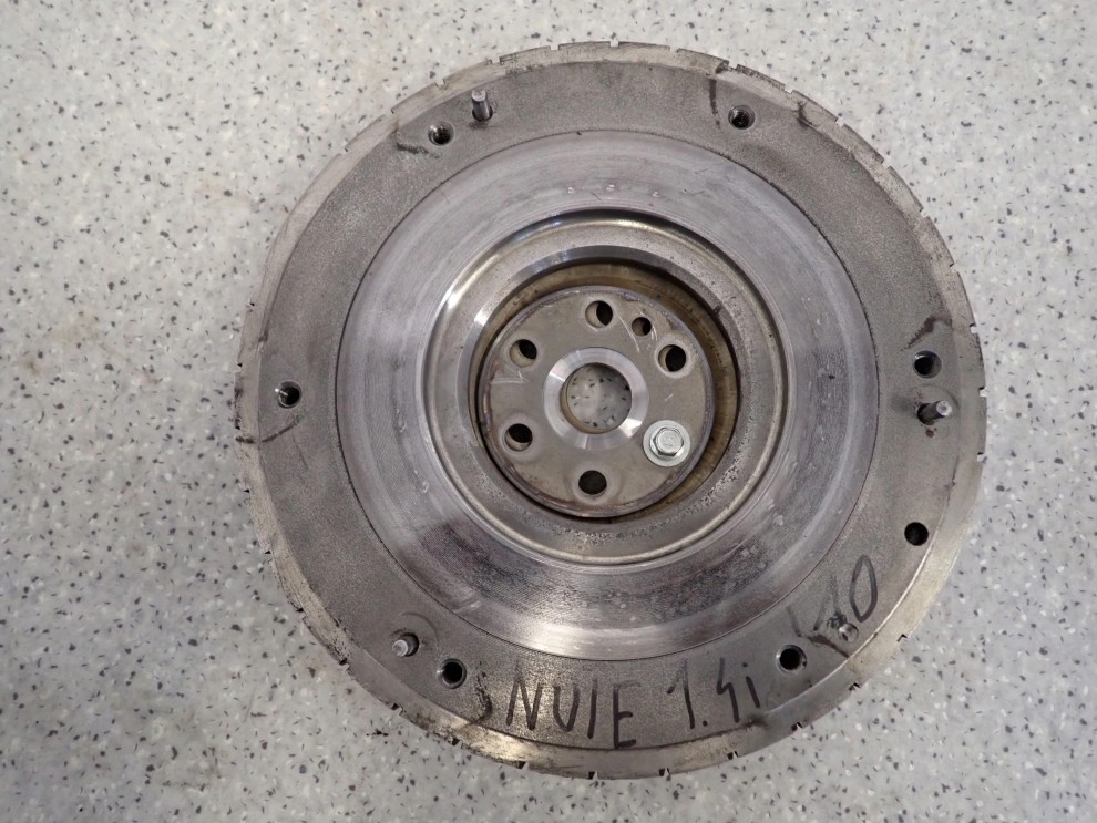 NISSAN NOTE E11 1.4i 06-12 KOŁO ZAMACHOWE 1/5