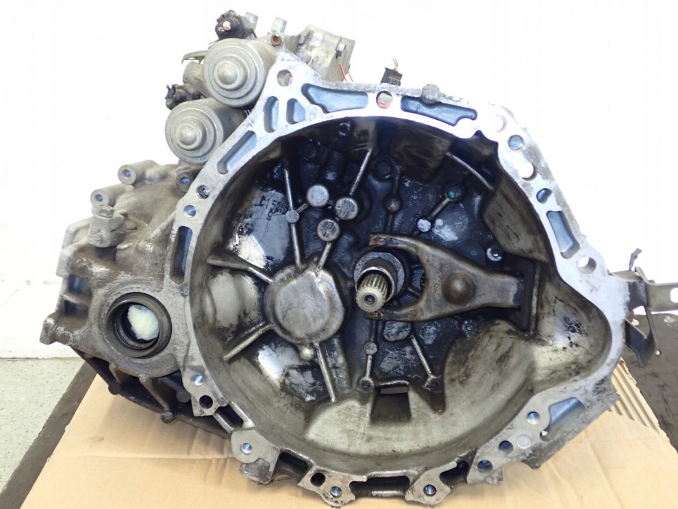 TOYOTA COROLLA E12 1.4 D4D 04- SKRZYNIA BIEGÓW PÓŁ-AUTOMAT 1/11