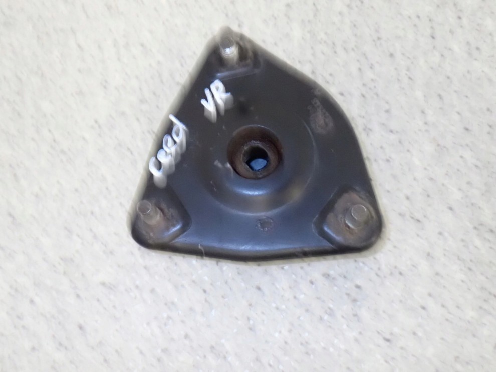 KIA CEED 06-12 MOCOWANIE GÓRNE AMORTYZATORA CZAPKA MCPHERSONA PRZÓD 5/11