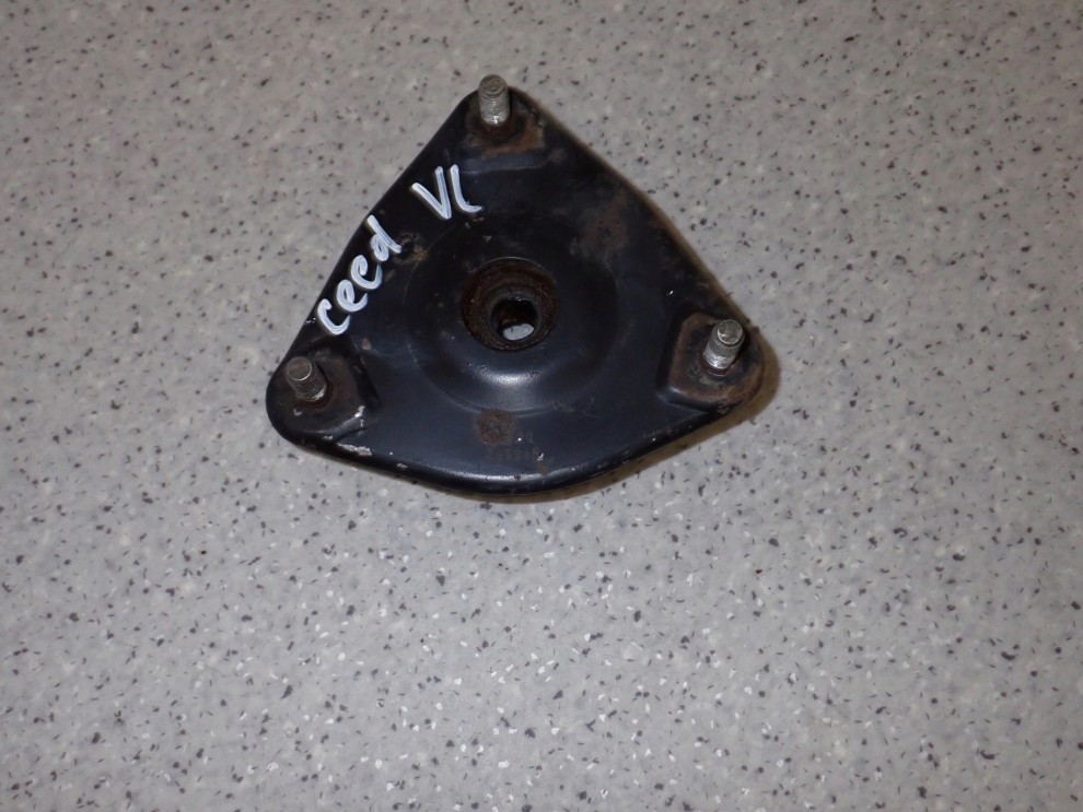 KIA CEED 06-12 MOCOWANIE GÓRNE AMORTYZATORA CZAPKA MCPHERSONA PRZÓD 11/11