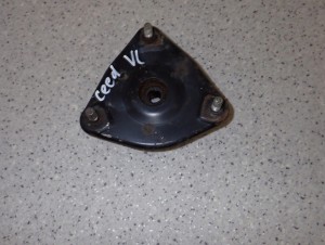 KIA CEED 06-12 MOCOWANIE GÓRNE AMORTYZATORA CZAPKA MCPHERSONA PRZÓD 11/11 MINIATURA