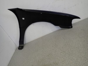 SUZUKI BALENO 95-99 BŁOTNIK PRZEDNI LEWY NOWY 8/12 MINIATURA