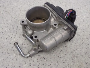 NISSAN MICRA K13 1,2i 10- PRZEPUSTNICA POWIETRZA RME50-16 5/10 MINIATURA