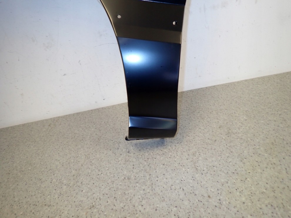 MITSUBISHI GALANT 88-92 BŁOTNIK PRZEDNI LEWY 3/13