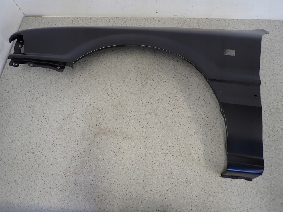 MITSUBISHI GALANT 88-92 BŁOTNIK PRZEDNI LEWY 6/13