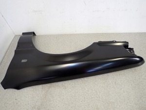 MITSUBISHI GALANT 88-92 BŁOTNIK PRZEDNI LEWY 7/13 MINIATURA