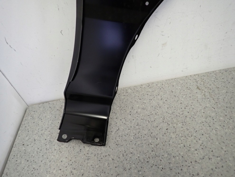 MITSUBISHI GALANT 88-92 BŁOTNIK PRZEDNI LEWY NOWY ORYGINAŁ 8/15