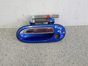 NISSAN ALMERA N16 00- KLAMKA PRZEDNIA LEWA 2/8 MINIATURA