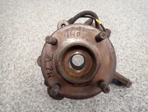 MAZDA2 MAZDA 2 03-07 ZWROTNICA PIASTA PRZEDNIA LEWA 2/5 MINIATURA