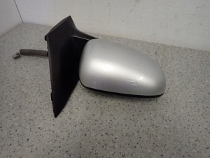 ALMERA TINO 00-06 LUSTERKO LEWE 3 PINY KY5 4/11 MINIATURA