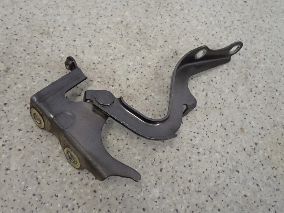 TOYOTA VERSO 09- ZAWIAS MASKI LEWY 2/4