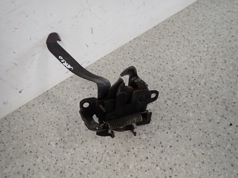 TOYOTA VERSO 09-13 ZAMEK MASKI 2/5