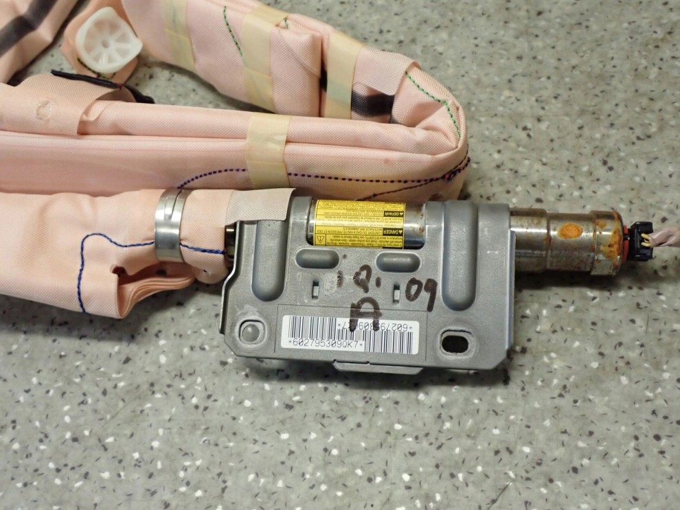 TOYOTA IQ 08-12 KURTYNA TYLNA 2/4