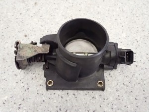 MAZDA 5 MAZDA5 1.8I 05- CR PRZEPUSTNICA POWIETRZA 4/8 MINIATURA