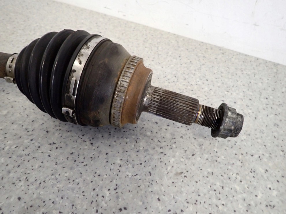 TOYOTA AVENSIS T25 2.2 D4D 03-08 PÓŁOŚ PRZEDNIA LEWA 3/7