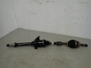 TOYOTA AVENSIS T25 2.2 D4D 03-08 PÓŁOŚ PRZEDNIA LEWA