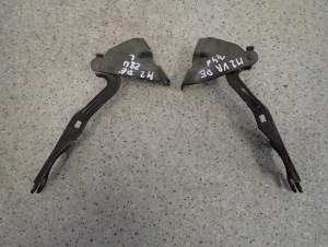 MAZDA 2 II DE 07- ZAWIAS MASKI LEWY LUB PRAWY 2/4 MINIATURA