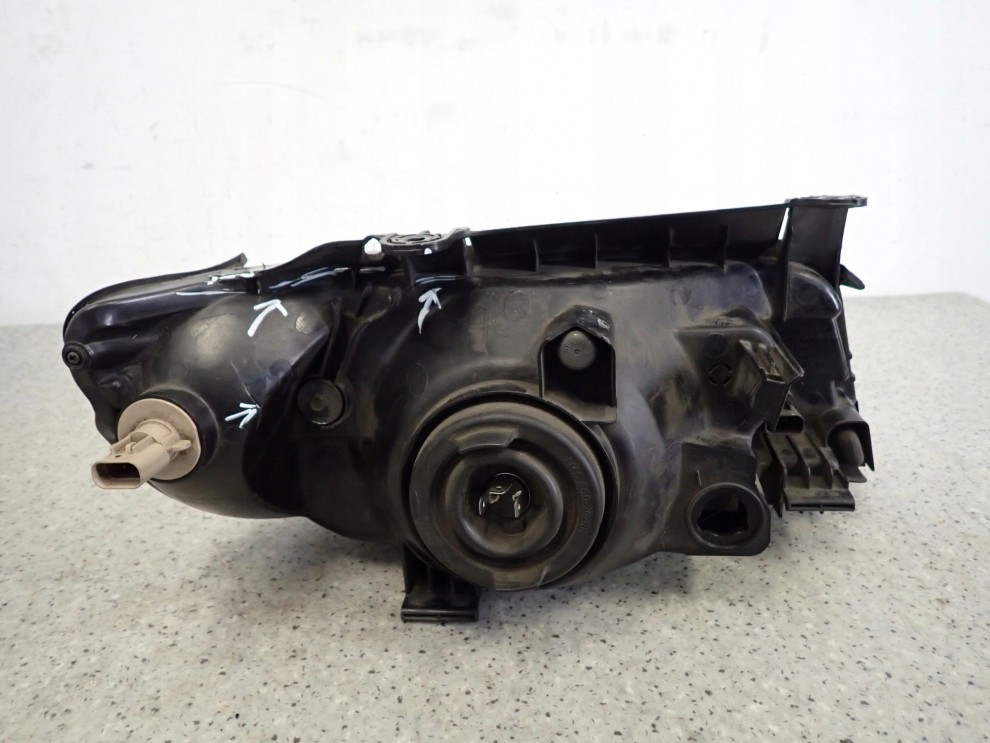 HYUNDAI MATRIX 01-05 LAMPA PRZEDNIA LEWA REFLEKTOR EUROPA 13/14