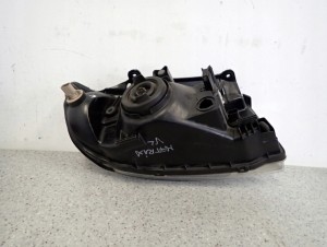HYUNDAI MATRIX 01-05 LAMPA PRZEDNIA LEWA REFLEKTOR EUROPA 14/14 MINIATURA