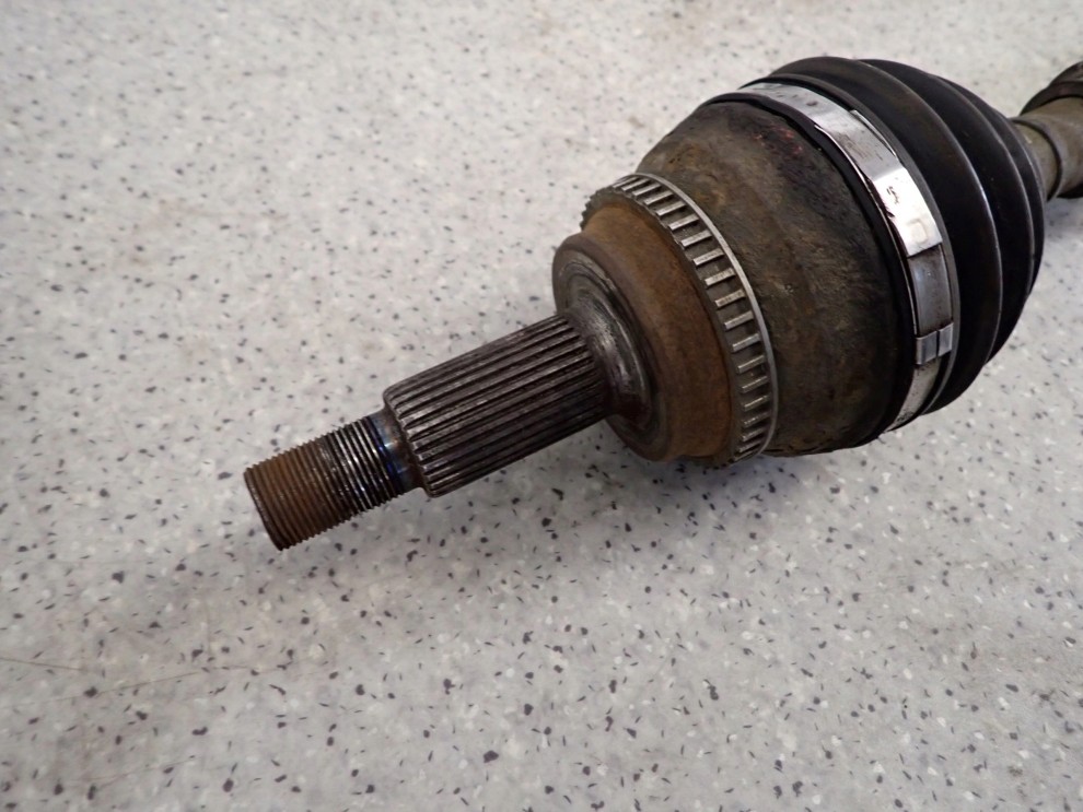 TOYOTA VERSO 2.0 D4D 09- PÓŁOŚ PRZEDNIA LEWA 2/5