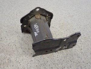 TOYOTA VERSO 09-13 WSPORNIK ZDERZAKA TYLNY PRAWY 1/7 MINIATURA