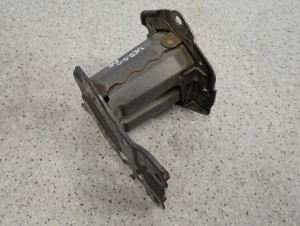 TOYOTA VERSO 09-13 WSPORNIK ZDERZAKA TYLNY PRAWY 4/7 MINIATURA