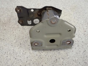 TOYOTA VERSO 09-13 WSPORNIK ZDERZAKA TYLNY PRAWY 5/7 MINIATURA