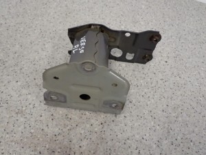 TOYOTA VERSO 09-13 WSPORNIK ZDERZAKA TYLNY LEWY 6/6 MINIATURA