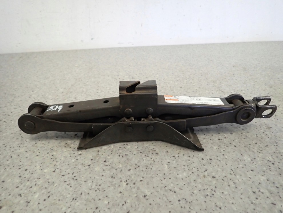 SUZUKI SX4 SEDICI 06-13 PODNOŚNIK SAMOCHODOWY LEWAREK 3/4