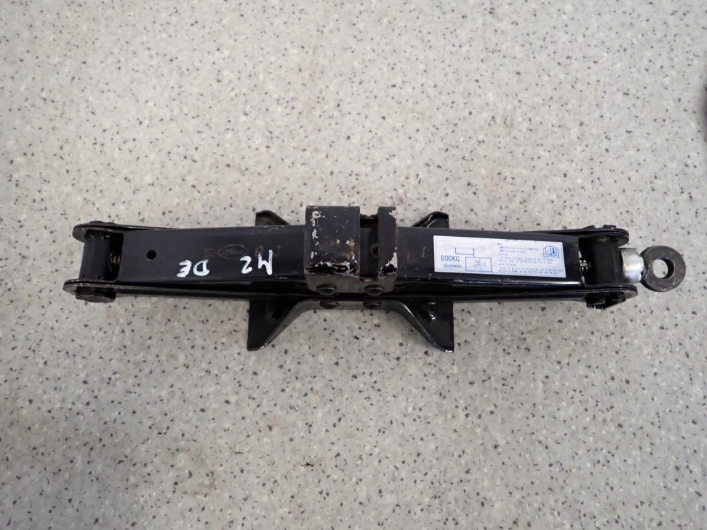 GOODMAN LEWAREK PODNOŚNIK SAMOCHODOWY 800KG 1/5