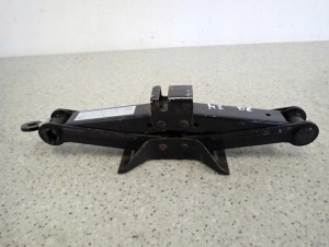 GOODMAN LEWAREK PODNOŚNIK SAMOCHODOWY 800KG 4/5 MINIATURA