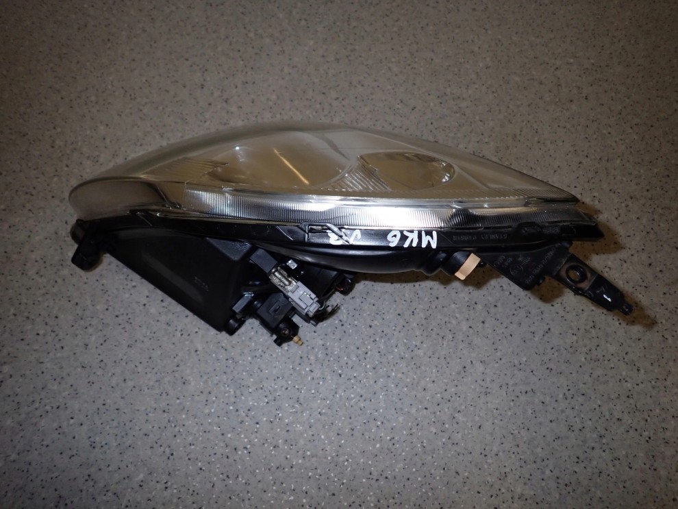 SUZUKI SWIFT 05-09 REFLEKTOR PRZEDNI PRAWY LAMPA PRZEDNIA 6/8