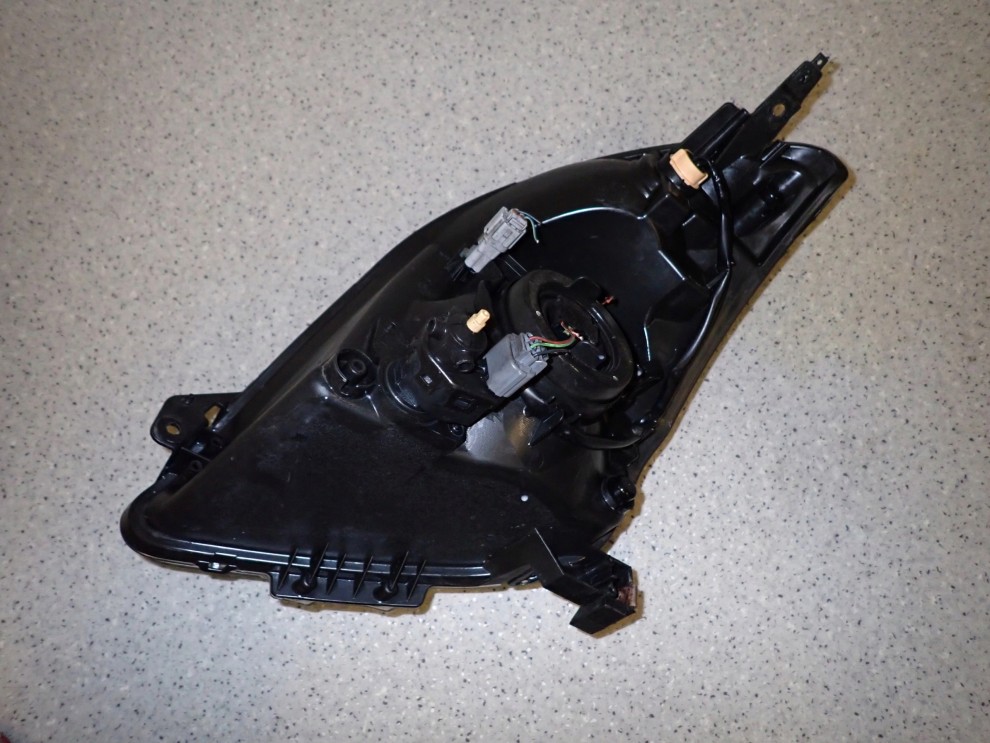 SUZUKI SWIFT 05-09 REFLEKTOR PRZEDNI PRAWY LAMPA PRZEDNIA 8/8