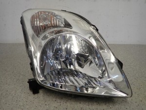 SUZUKI SWIFT 05-09 REFLEKTOR PRZEDNI PRAWY LAMPA PRZEDNIA 3/8 MINIATURA