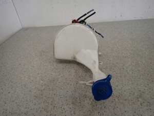 TOYOTA YARIS I FR 99-05 ZBIORNICZEK SPRYSKIWACZY POMPKA 7/8 MINIATURA