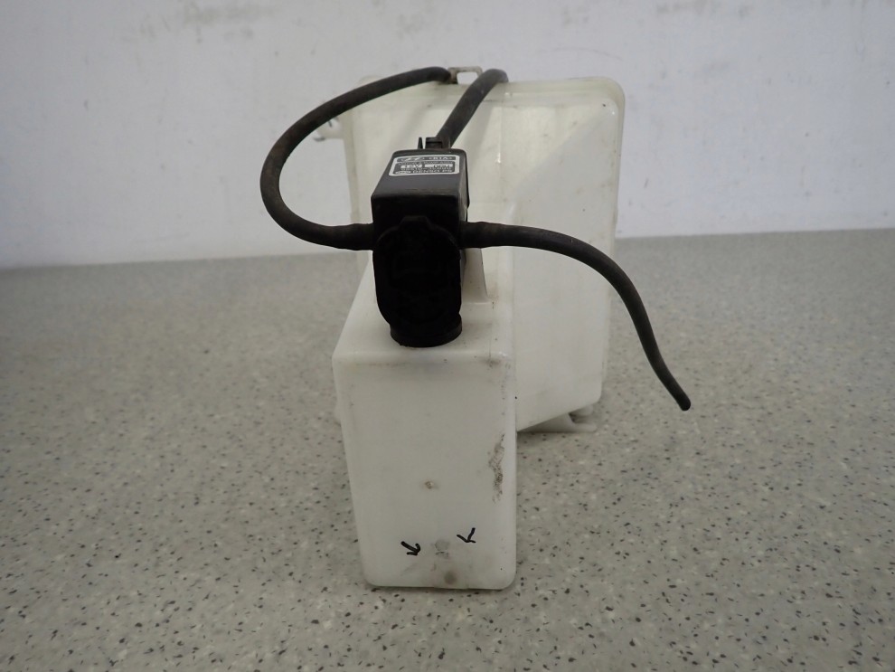 HYUNDAI GETZ 06- ZBIORNICZEK PŁYNU DO SPRYSKIWACZY 6/7