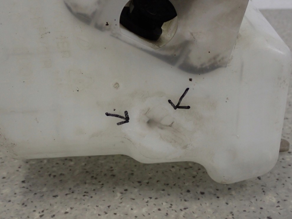 HYUNDAI TUCSON 04- ZBIORNICZEK SPRYSKIWACZY SPRYSKÓW 4/5