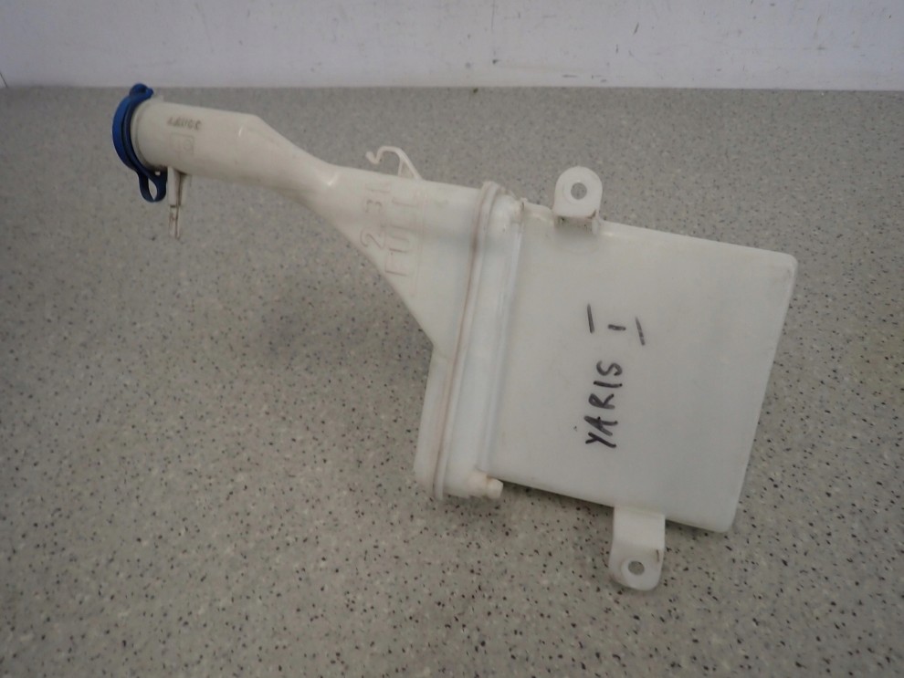 TOYOTA YARIS I FR 99-05 ZBIORNICZEK SPRYSKIWACZY POMPKA 5/7